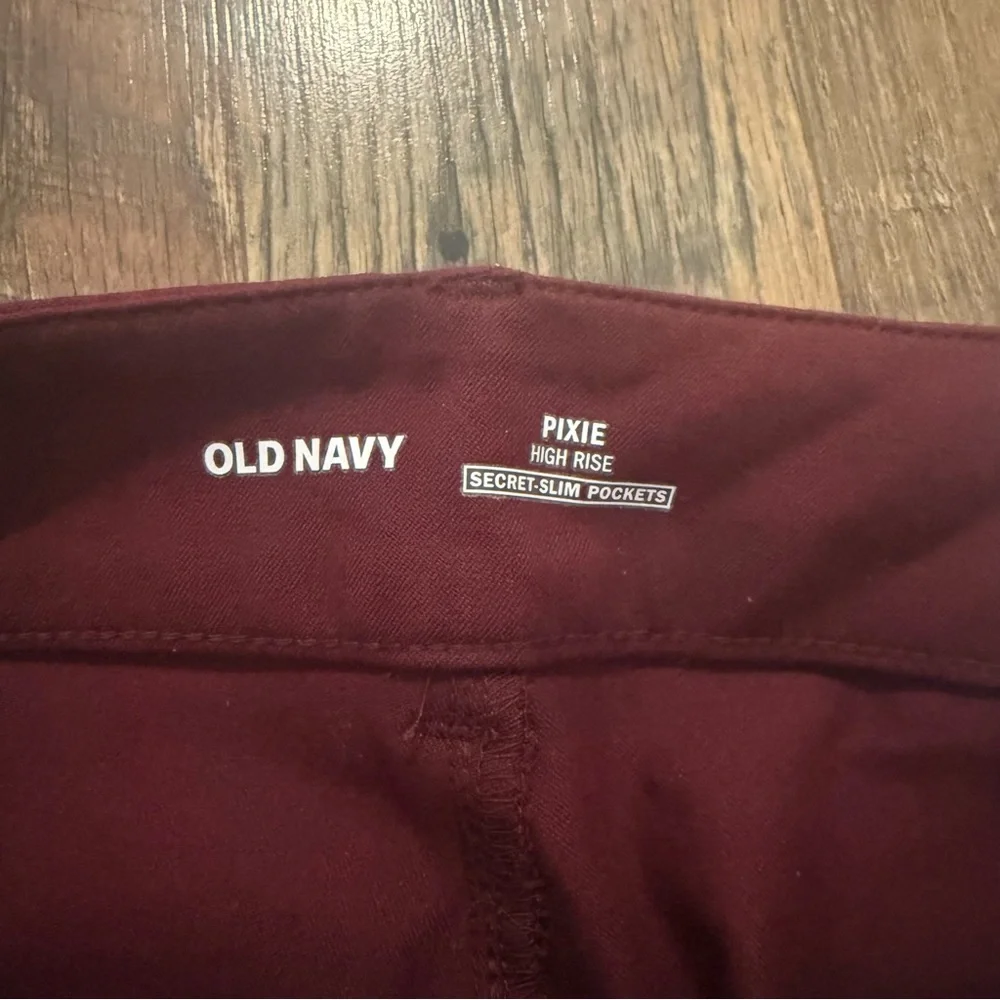 Old Navy Pixie pants burgundy color size 10 - Picture 4 of 4